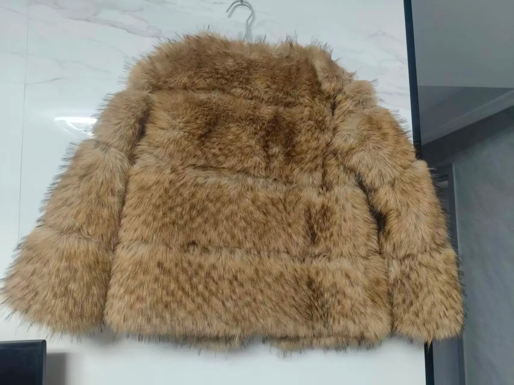 Women Fake Raccoon Fur Coat Ladies Winter Thick Warm Furry Faux Fur Fox Jackets Coats Patchwork Outerwear casaco feminina frio