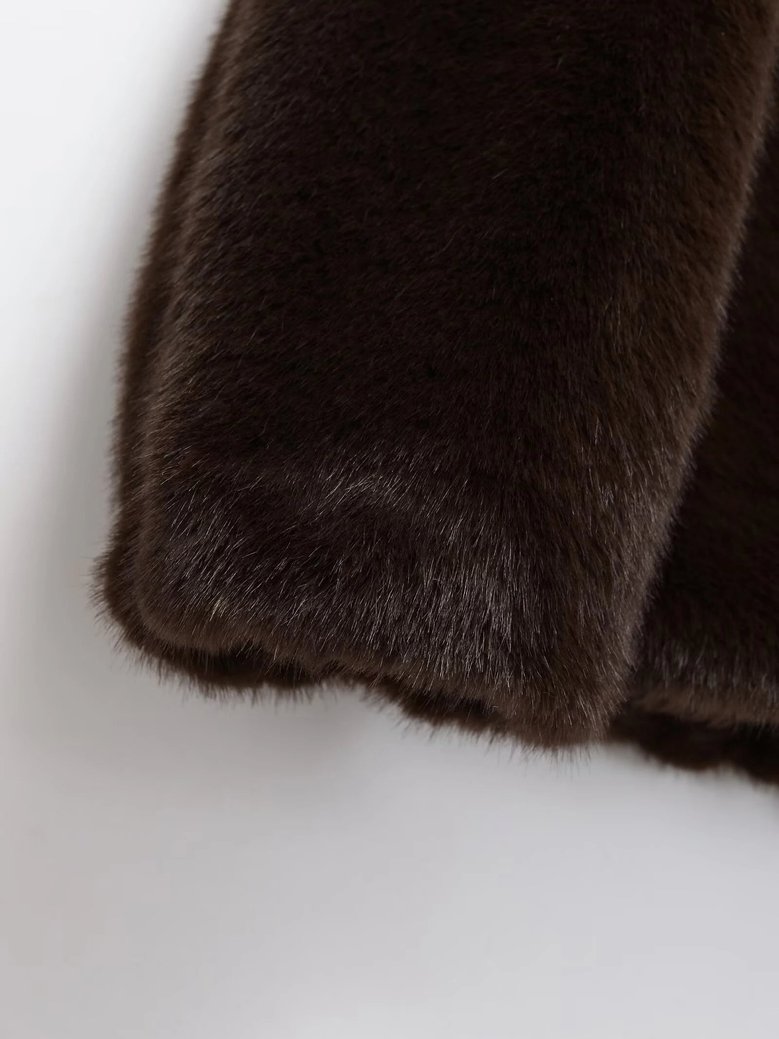 2025 Winter New Fashionable Sweet Loose Splicing Artificial Fur Zipper Hooded Jacket for Women