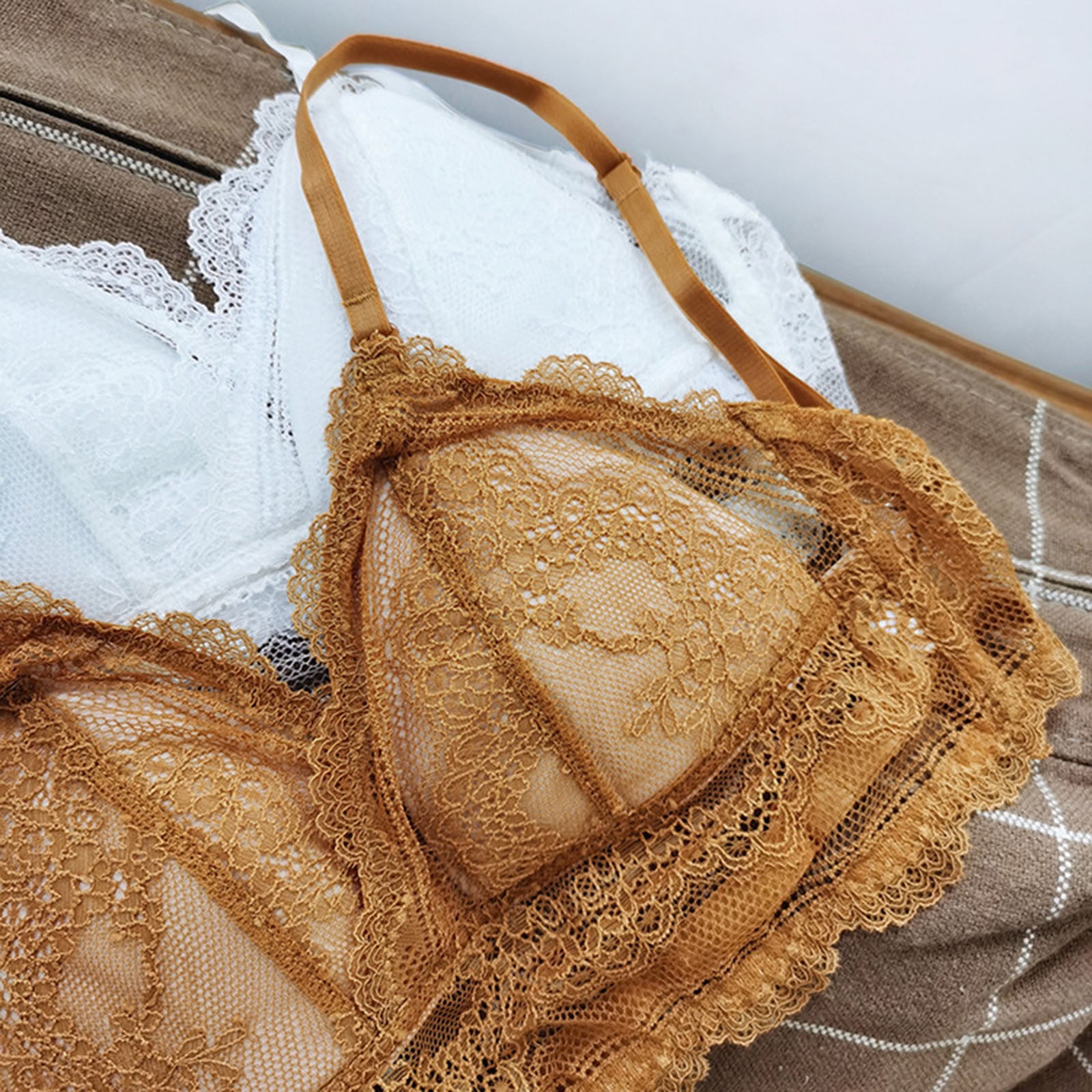 Sexy Low Back Bras Ladies U Backless Invisible Lace Wireless Bra Bralette Mesh Ultra Thin Seamless Underwear Women Lingerie