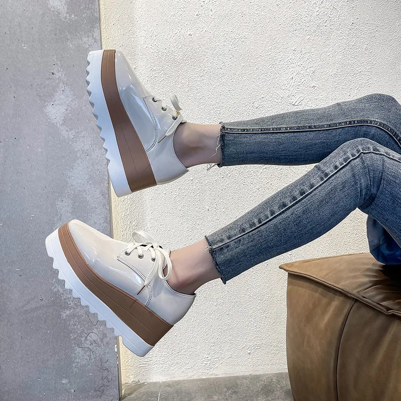 2024 New Spring Women Flat Platform Shoes Slip on Moccains Ladies Casual Shoes Woman Thick Sole Brogue Creepers Sneakers