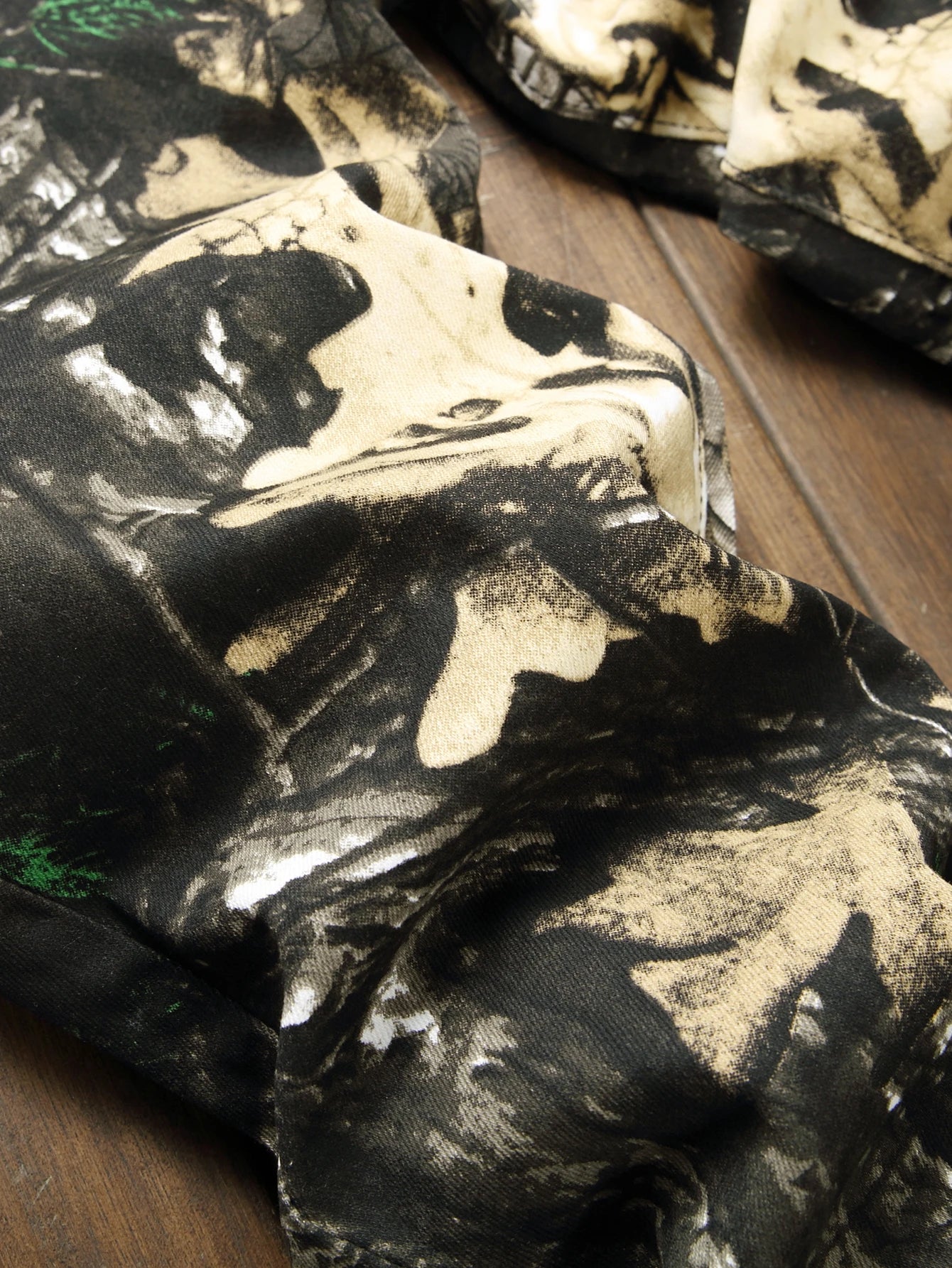 Stylish Mid Stretch Slim Fit Jeans - Men's Mid Waist Distressed And Ripped Denim Jeans With Tassels For All Seasons Street Wear