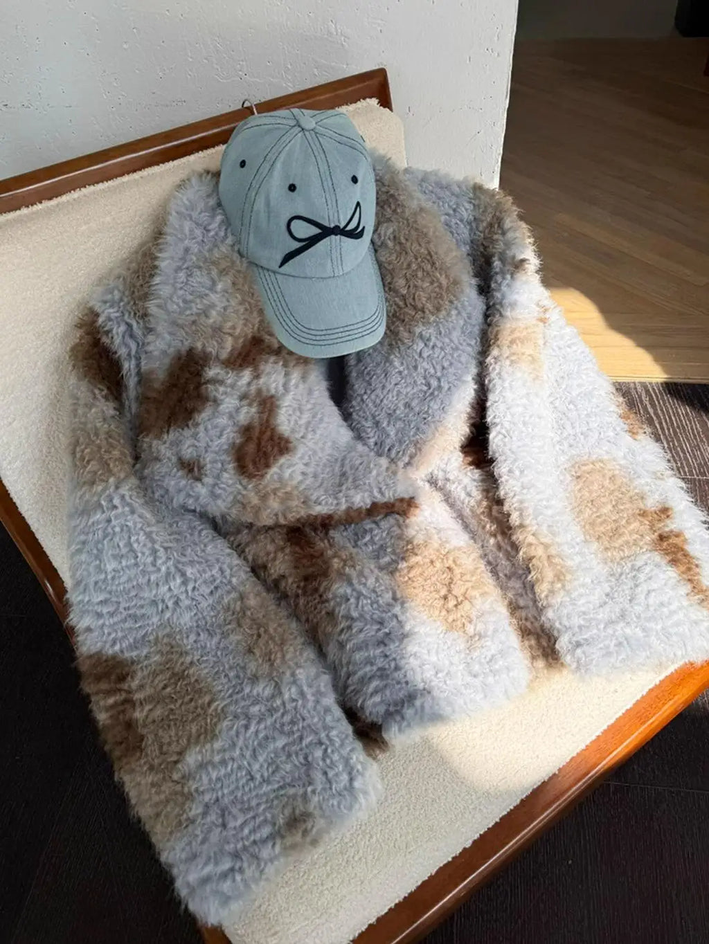 HIGH QUALITY Winter Large Lapel Curly Lamb Fur Coat Long sleeve Warm Shaggy Tie dye Gradient Faux Fur Jacket Loose Outerwear