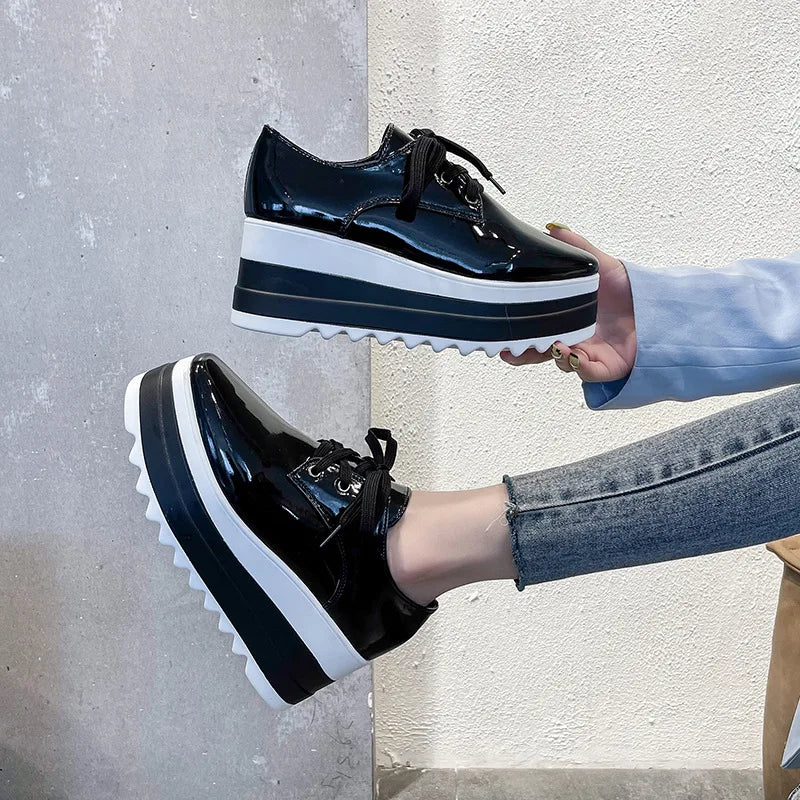 2024 New Spring Women Flat Platform Shoes Slip on Moccains Ladies Casual Shoes Woman Thick Sole Brogue Creepers Sneakers