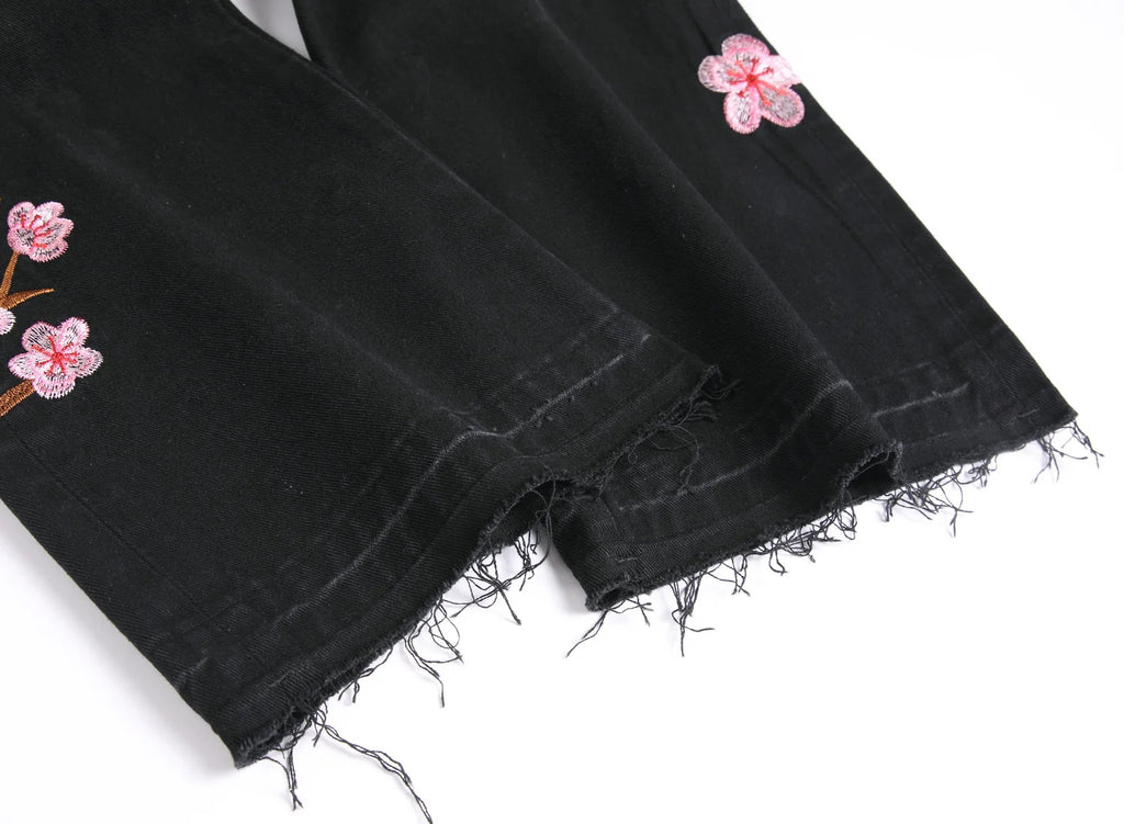 Men's high-street ripped jeans with floral embroidery patchwork, trendy street-style distressed flared jeans