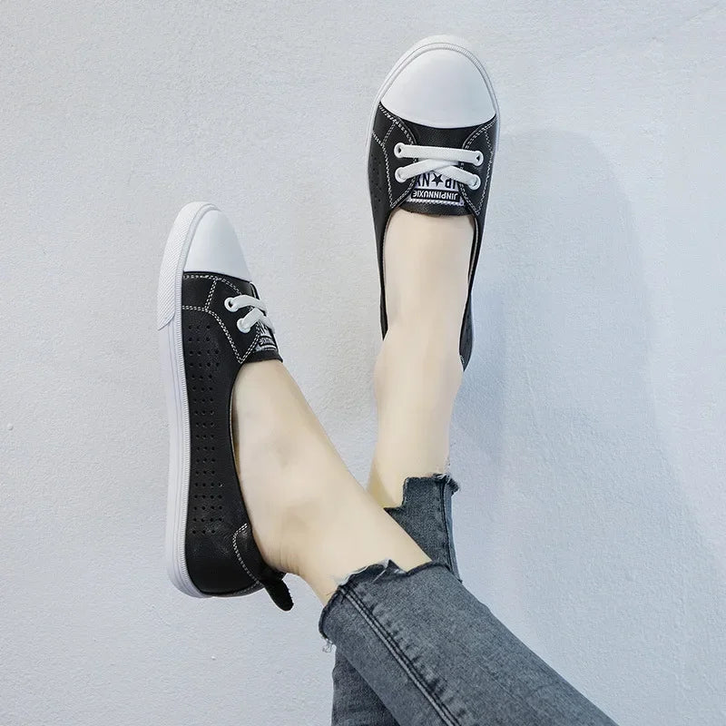 Shallow Mouth Leather Small White Shoes Women's 2026  Flat Shoes Casual Shoes Women Driving Pregnant Women Student Skate Shoes