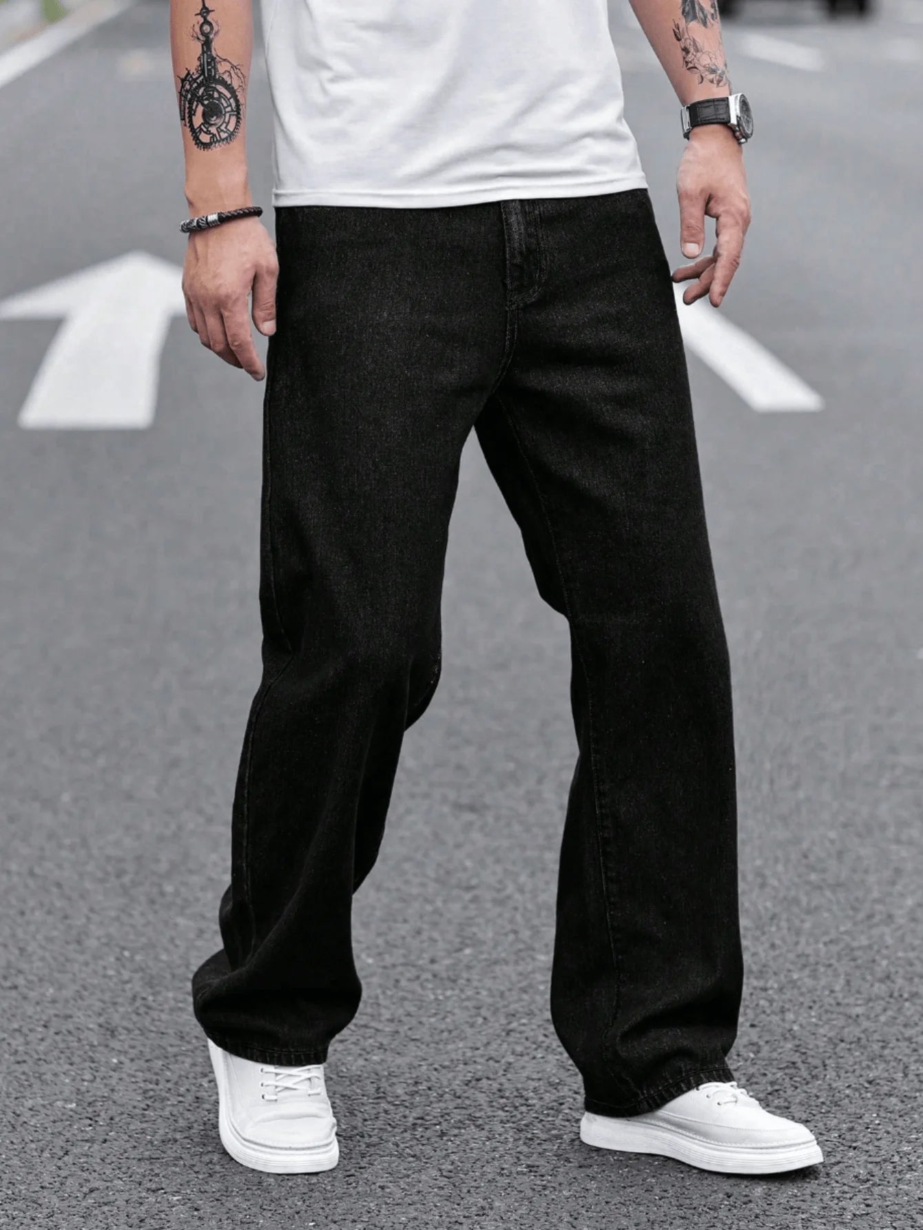 Men's Straight-Leg Casual Jeans with Five-Pocket Design in Black for All-Season Comfort and Mid-Rise Fit